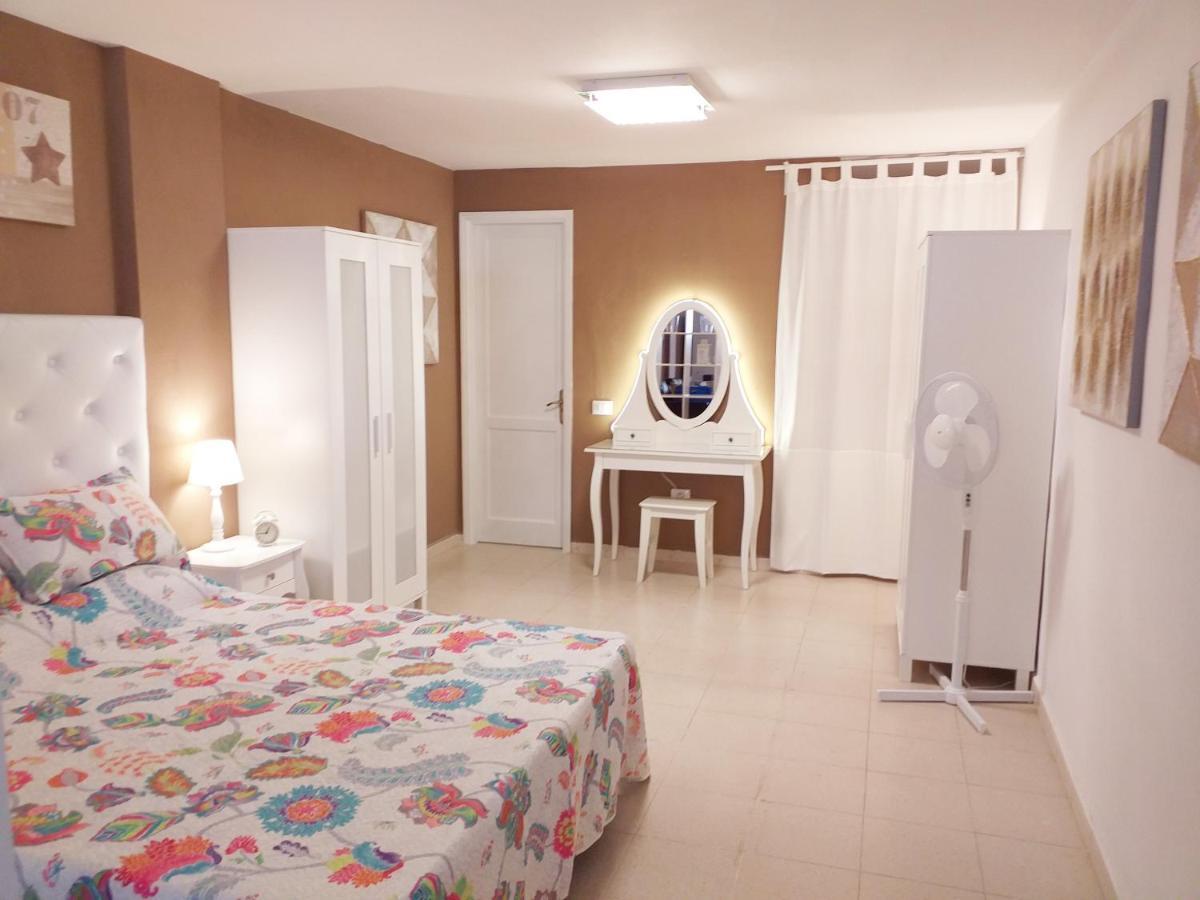Apartamento Tristana Apartment Vecindario  Ngoại thất bức ảnh